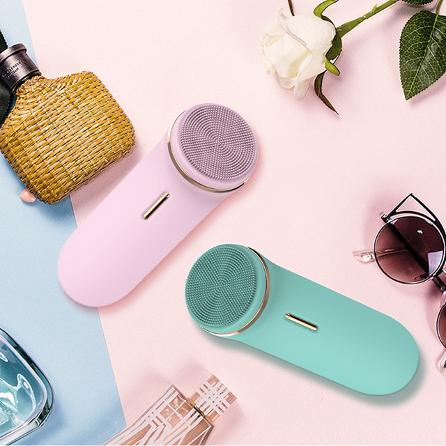 Face Cleaning Brush with Ultrasonic Vibration
